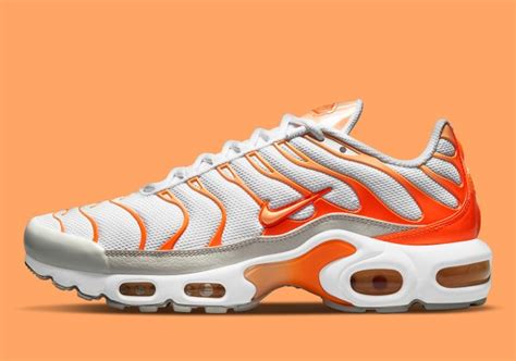 Nike Air Max 270 Wmns Metallic Gold Dm3080 100