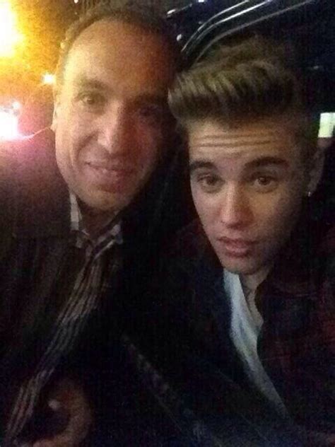 J On Twitter Justin Meeting Fans In Nyc Tonight April Th