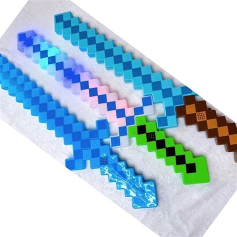 Espada Minecraft Con Luz Y Sonido Incluye Pilas Coquito Import