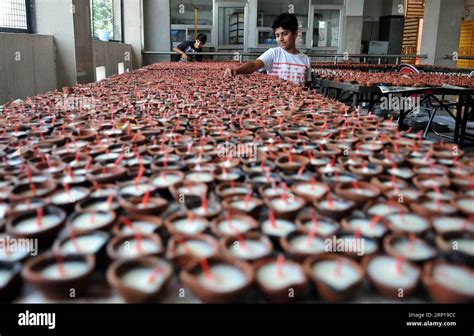 Jammu June A Boy Arranges Traditional Earthen