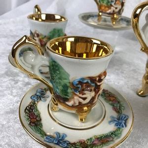 Antique Italian Capodimonte White Gold Gilt Cherub Espresso Demitasse