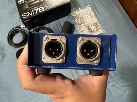 SM7B Mic & CL-2 Mic Pre-amp Gain, Audio, Microphones on Carousell