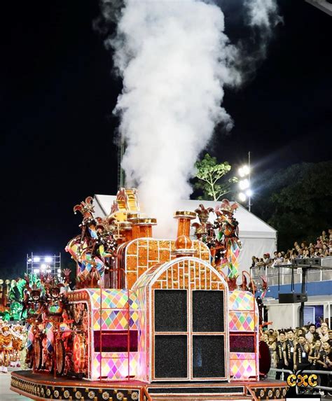 FERVEÇÃO Mocidade Alegre é bicampeã do carnaval de SP