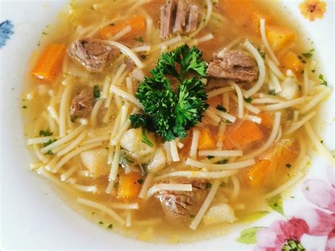 Klare Rindfleischsuppe Mit Gem Se Und Nudeln Rezepte Suchen