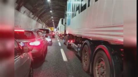 Rapallo A12 Un Morto E Otto Feriti In Incidente Autostrada Riaperta