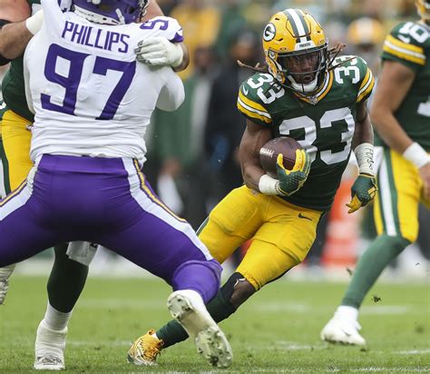 Vikings Beat Packers Lose Kirk Cousins To Injury Reuters