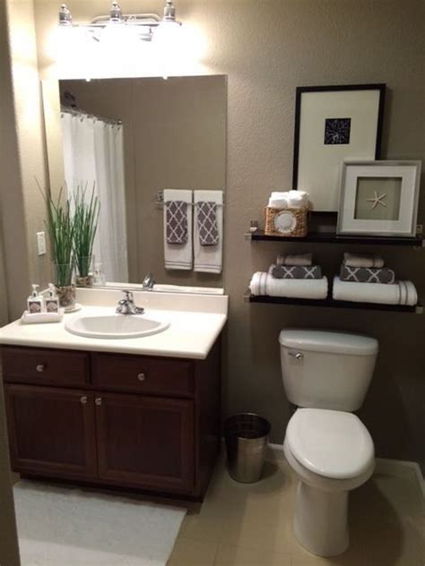 30 Small Guest Bathroom Decor Ideas DECOOMO