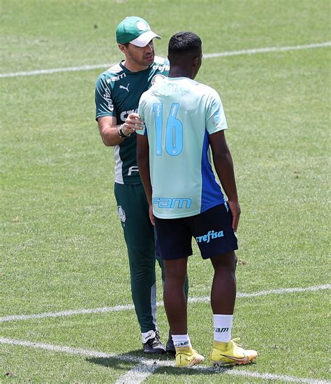 Escala O Do Palmeiras Endrick Titular Abel Comanda Trabalho T Tico