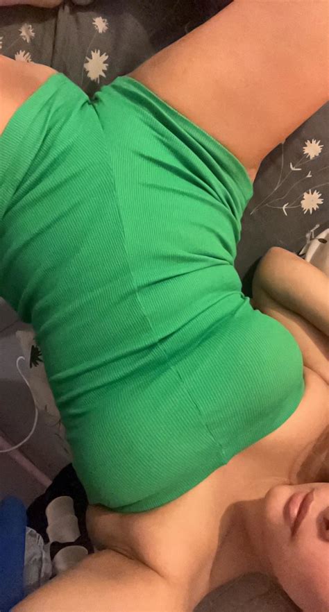 Hard Nipples Camel Toe HD Porn Pics