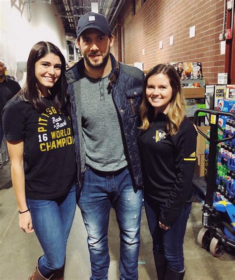 Kris Letang meets fans for an autograph signing ! – Photos – KrisLetang ...