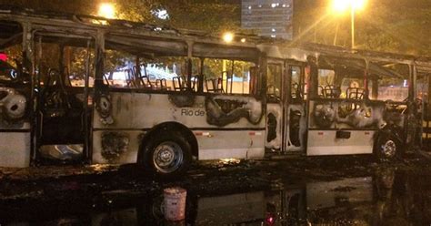 G Nibus Pega Fogo No Leblon Not Cias Em Rio De Janeiro