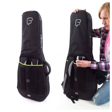 DISC Fusion Urban Bass Guitar Gig Bag Black At Gear4music