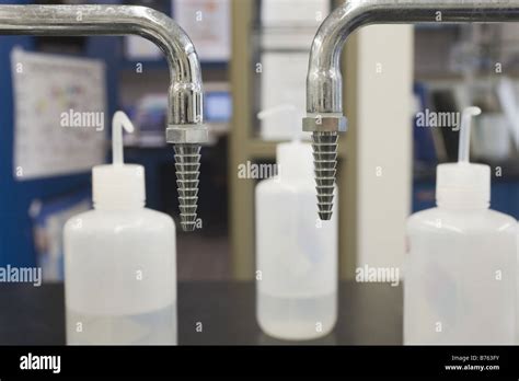 Botella 1 litro fotografías e imágenes de alta resolución Alamy