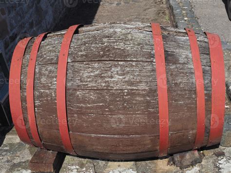 wooden barrel cask 3274335 Stock Photo at Vecteezy