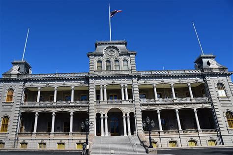 Iolani Palace | Essential History Expeditions