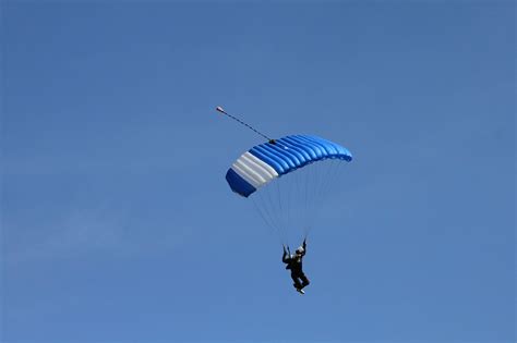 Parachute Flying Free Photo On Pixabay Pixabay