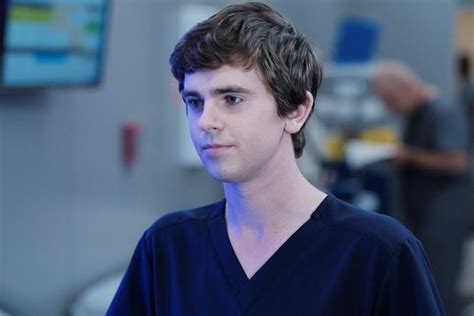 Freddie Plays Dr Shaun Murphy On The Good Doctor Good Doctor Season 2