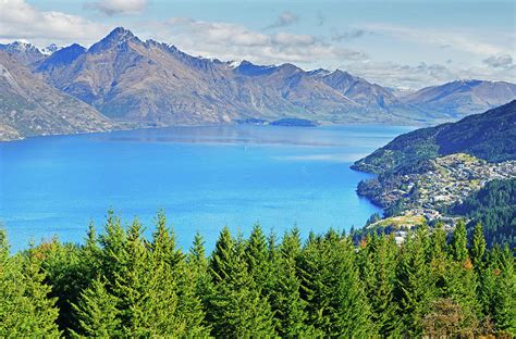 Lake Wakatipu, Queenstown, South by Marco Simoni