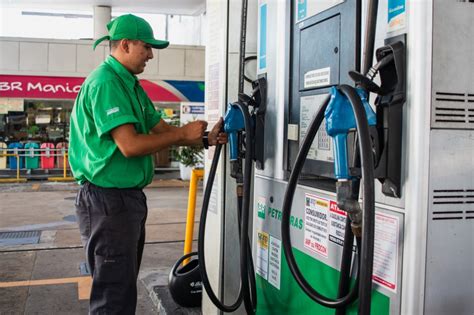 Petrobras eleva preços da gasolina e do diesel sob pressão externa