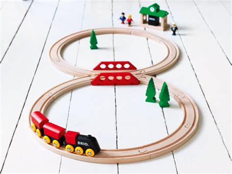 BRIO BRIO 33028 Bahn Acht Set Classic Line 22 Tei