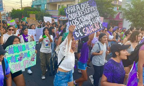 En El M Mujeres Alzan La Voz Y Marchan En Puerto Escondido Oaxaca