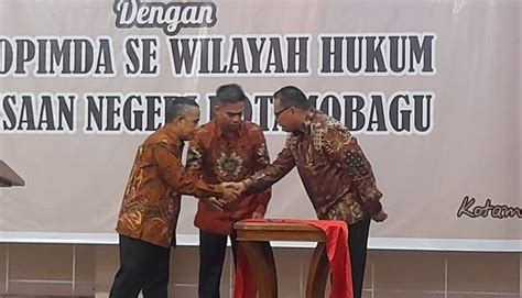 Pemkab Bolmong Hibah Sebidang Tanah Dan Bangunan Ke Kejati Sulut Infokini