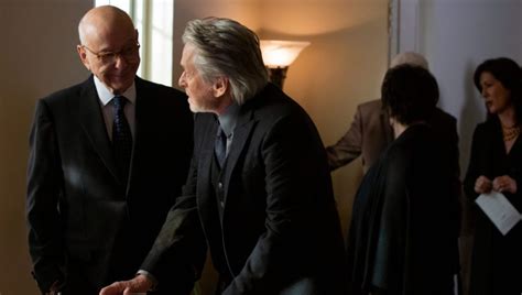 kominsky method season  review netflix continues  classy story