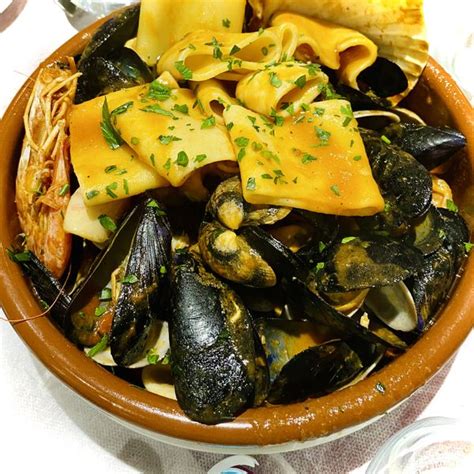 Guazzetto Con Cozze Vongole Mazzancolle E Paccheri Al Ta Cucina