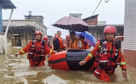 South China Sinks Thousands Evacuated From Manufacturing Hubs