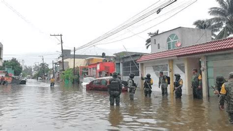 En Veracruz Fuertes Lluvias Inundan Calles Y Viviendas Ejército