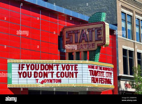 Traverse City Michigan Usa The State Theatre In The The Front Street