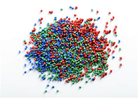 Granules En Plastique Rouges Image stock Image du polypropylène