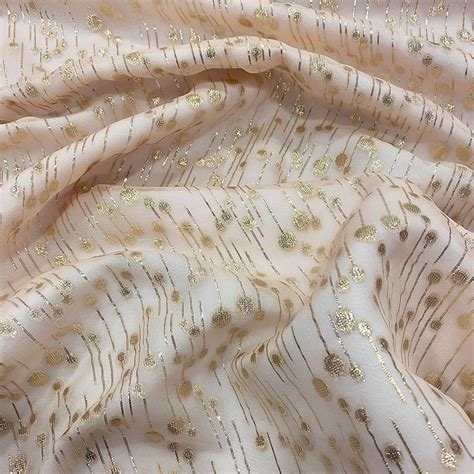 Metallic Silk Jacquard Drops On A Gold Nude Muslin Background — Tissus