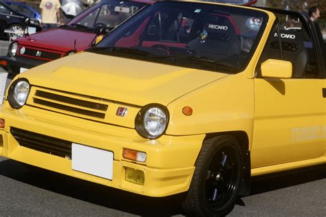 ホンダ初代「シティ」に惚れ込み40年！「ターボ I」と「カブリオレ」に「モトコンポ」も2台持つホンダ愛いっぱいのオーナーとは Auto