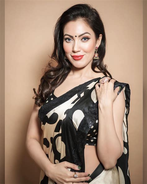 Taarak Hot Babes Munmun Dutta And Sunayana Fozdar Raise The Oomph