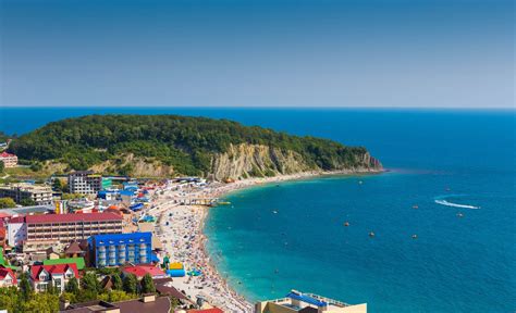 Лучшее время для отдыха на Черном море в России