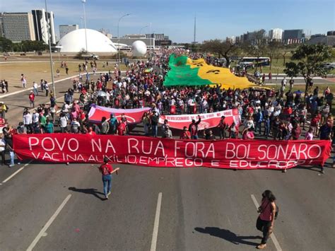 Mais de 300 cidades têm atos marcados contra Bolsonaro neste sábado