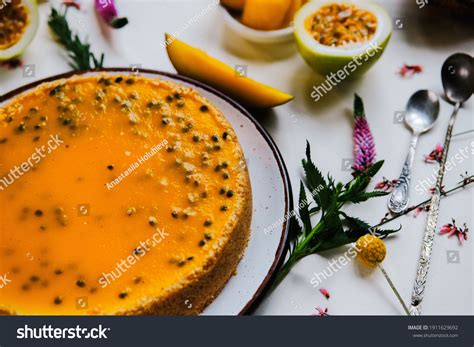 Torta De Maracuya Images Stock Photos Vectors Shutterstock