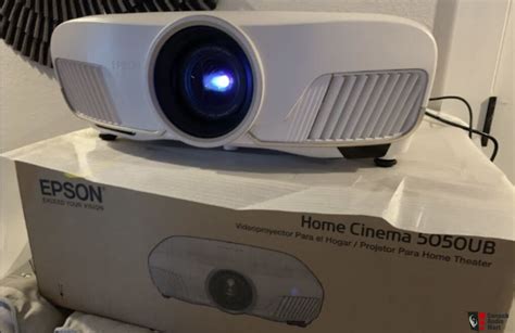 Epson Home Cinema 5050ub 4k Pro Uhd Projector Advanced 3 Chip Opened