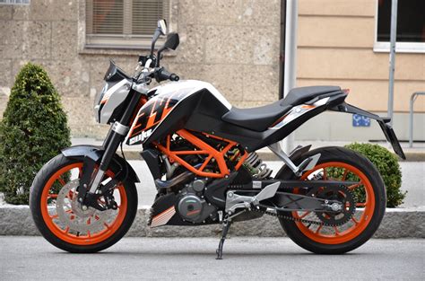 Essai Ktm Duke 390 Avis De La Rédaction Fiche Technique