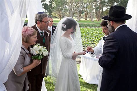 Modern Twists On Popular Jewish Wedding Traditions Bridalguide