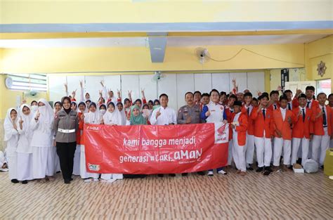 Edukasi Safety Riding Untuk Murid Ma Al Hamid Banjarmasintrio Motor