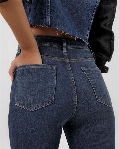 Riachuelo Cal A Jeans Feminina Bootcut Cintura Alta Denim Escuro Ak