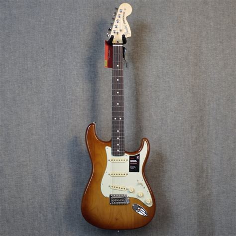 Fender American Performer Stratocaster Rosewood Fretboard Honey Burst