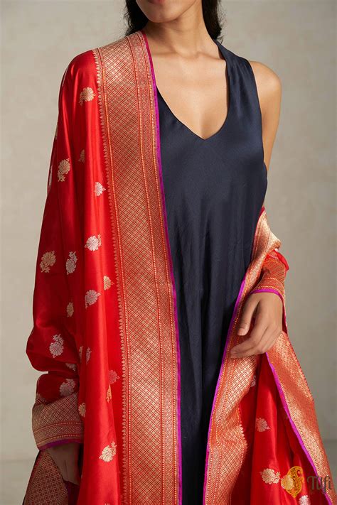 Red Pure Katan Silk Banarasi Handloom Dupatta Tilfi