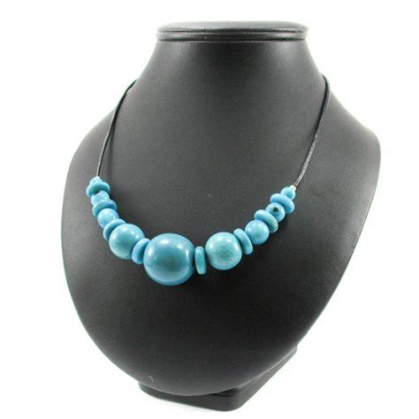 Collier perles en ivoire végétal turquoise et bleu Tagua creations