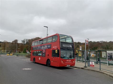 Arriva London T42 ADL Enviro 400 LJ08CSU T42 Unloads At Ad Flickr