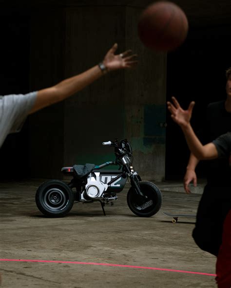 Bmw Motorrad Concept Ce Electric Scooter Set A Paul Tan S