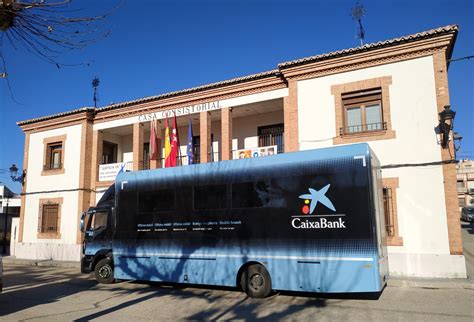 La oficina móvil de CaixaBank recorre 44 municipios en zonas rurales