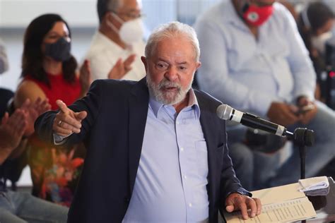 Defesa recorre da decisão que manteve bloqueio de bens de Lula em